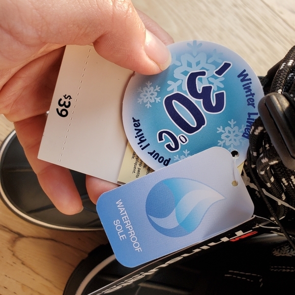 Nwt size 2 Thinsulate winter boots - Picture 8 of 10